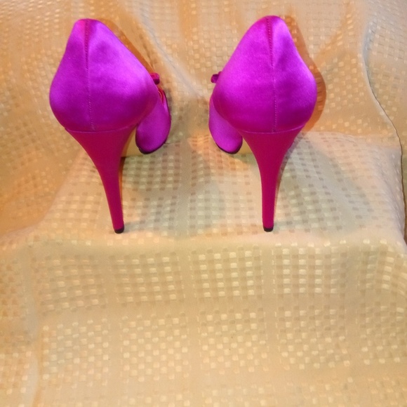 Caparros Peep-toe Heels - Picture 6 of 6